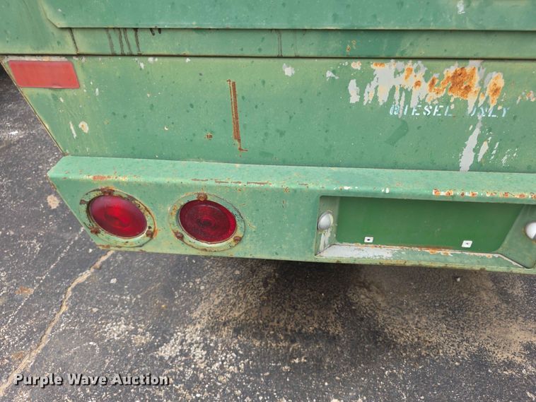 image for item FH6222 1991 Sullair 185DPQJD air compressor
