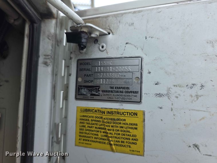 image for item FH6223 2006 International 4400 bucket truck