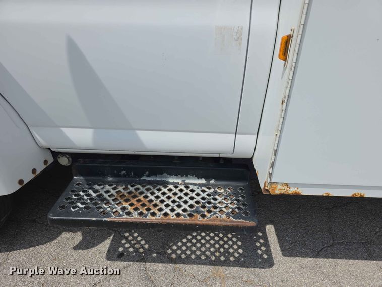image for item FH6224 2005 GMC C5500 utility / service truck