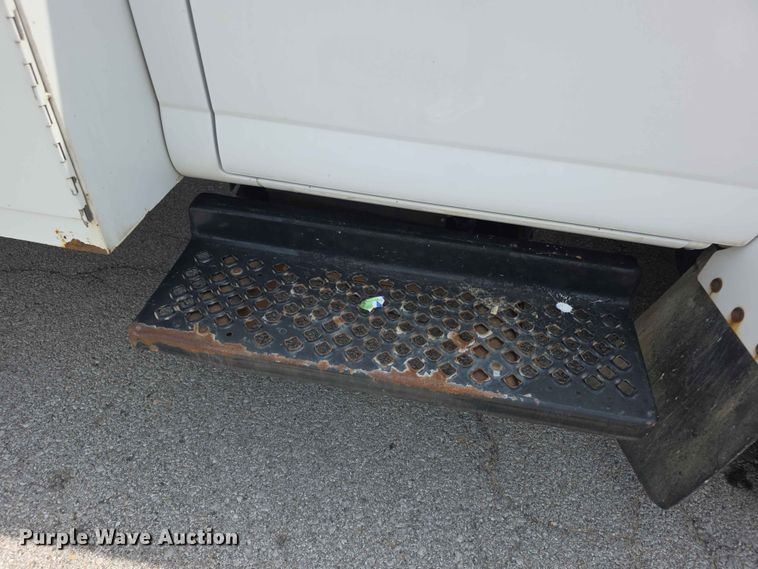 image for item FH6224 2005 GMC C5500 utility / service truck
