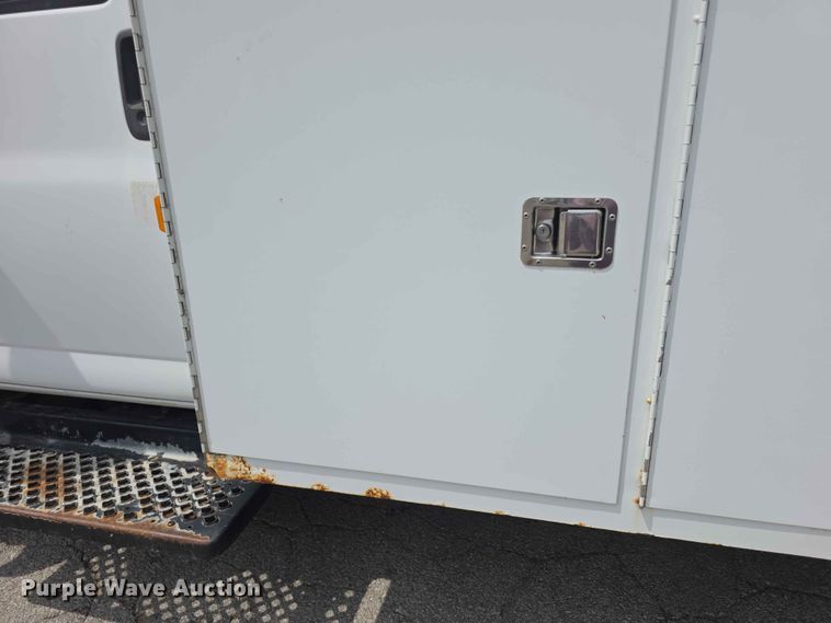 image for item FH6224 2005 GMC C5500 utility / service truck