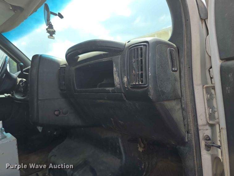image for item FH6224 2005 GMC C5500 utility / service truck
