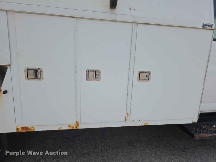 image for item FH6224 2005 GMC C5500 utility / service truck