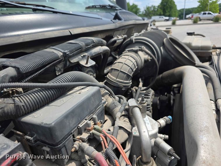 image for item FH6224 2005 GMC C5500 utility / service truck