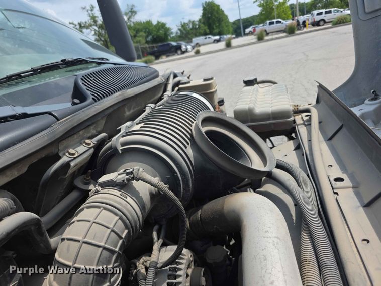 image for item FH6224 2005 GMC C5500 utility / service truck