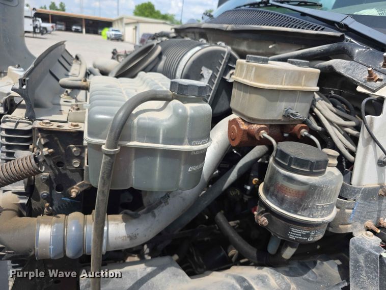 image for item FH6224 2005 GMC C5500 utility / service truck