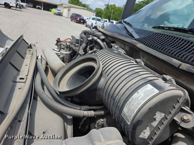 image for item FH6224 2005 GMC C5500 utility / service truck