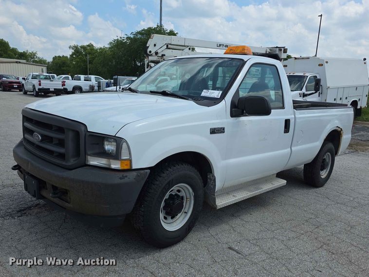 2003 Ford F250 Super Duty pickup truck