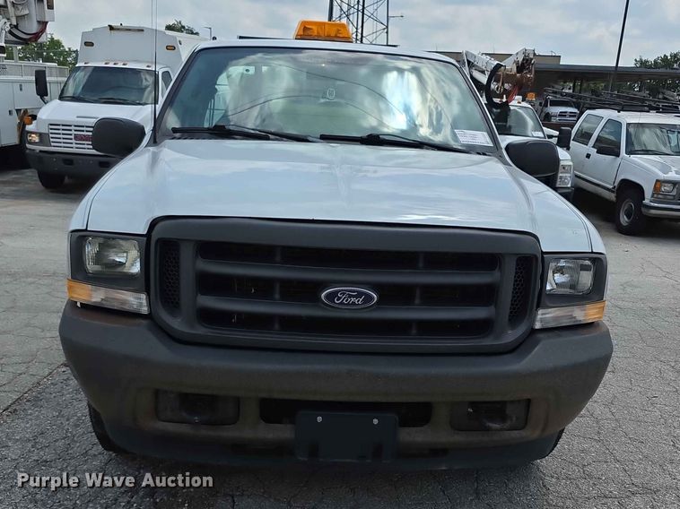 image for item FH6225 2003 Ford F250 Super Duty pickup truck