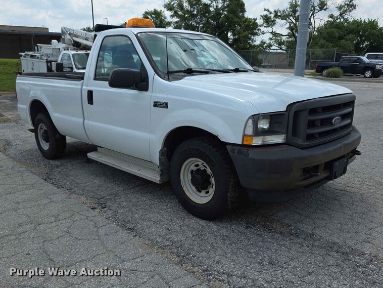 image for item FH6225 2003 Ford F250 Super Duty pickup truck