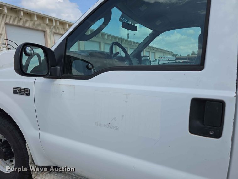 image for item FH6225 2003 Ford F250 Super Duty pickup truck