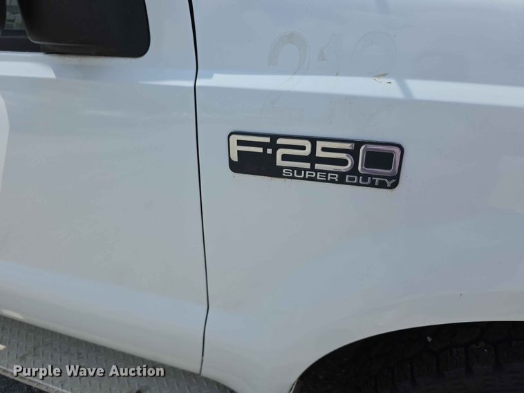 image for item FH6225 2003 Ford F250 Super Duty pickup truck