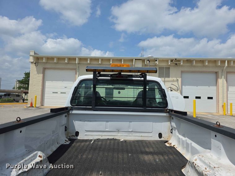 image for item FH6225 2003 Ford F250 Super Duty pickup truck