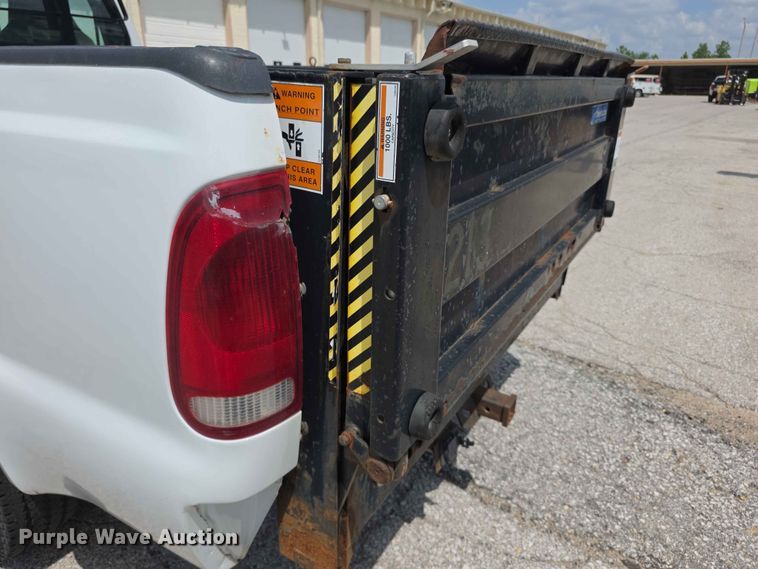 image for item FH6225 2003 Ford F250 Super Duty pickup truck