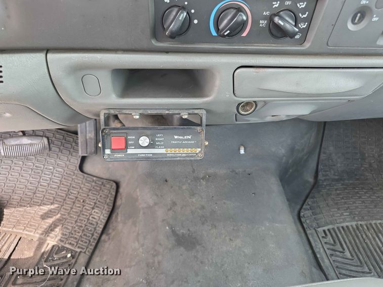 image for item FH6225 2003 Ford F250 Super Duty pickup truck