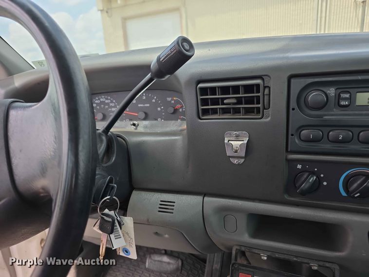 image for item FH6225 2003 Ford F250 Super Duty pickup truck