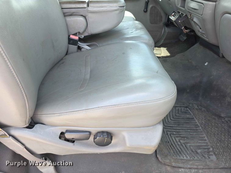 image for item FH6225 2003 Ford F250 Super Duty pickup truck