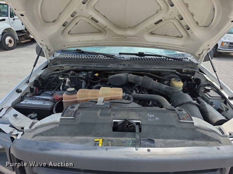 image for item FH6225 2003 Ford F250 Super Duty pickup truck