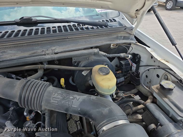 image for item FH6225 2003 Ford F250 Super Duty pickup truck