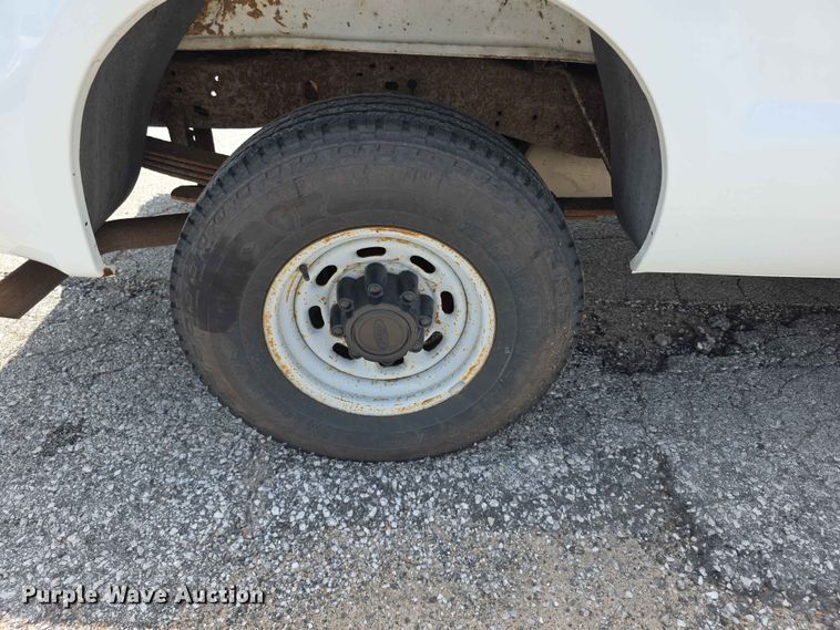 image for item FH6225 2003 Ford F250 Super Duty pickup truck