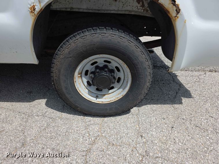 image for item FH6225 2003 Ford F250 Super Duty pickup truck