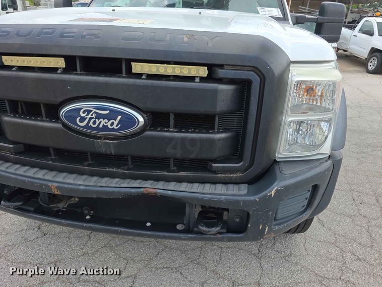 image for item FH6226 2011 Ford F550 Super Duty bucket truck