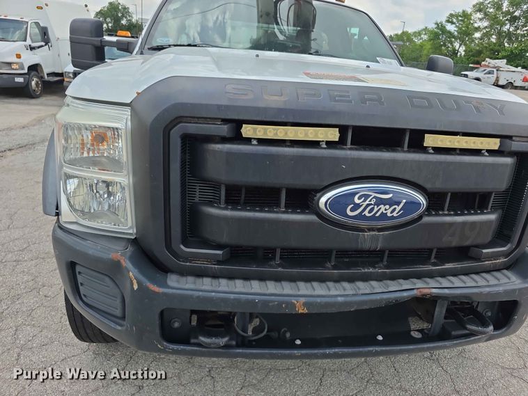 image for item FH6226 2011 Ford F550 Super Duty bucket truck