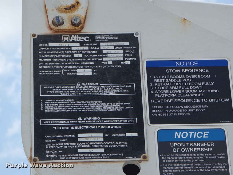 image for item FH6226 2011 Ford F550 Super Duty bucket truck