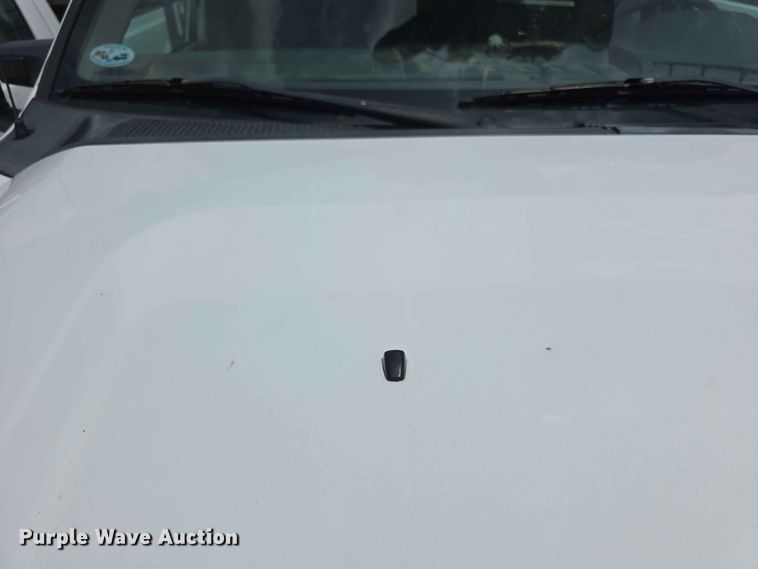 image for item FH6226 2011 Ford F550 Super Duty bucket truck