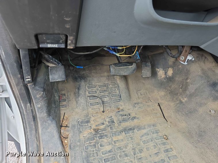 image for item FH6226 2011 Ford F550 Super Duty bucket truck