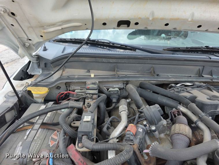 image for item FH6226 2011 Ford F550 Super Duty bucket truck