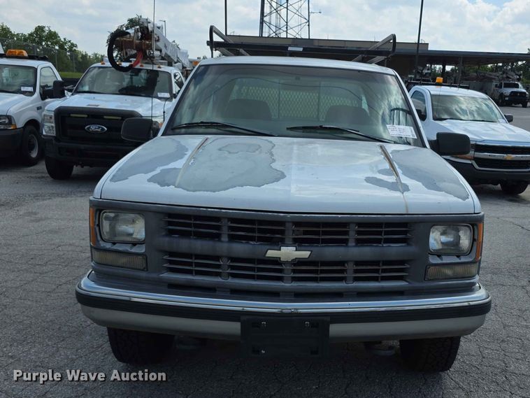 image for item FH6227 1998 Chevrolet Cheyenne 3500 Crew Cab pickup truck