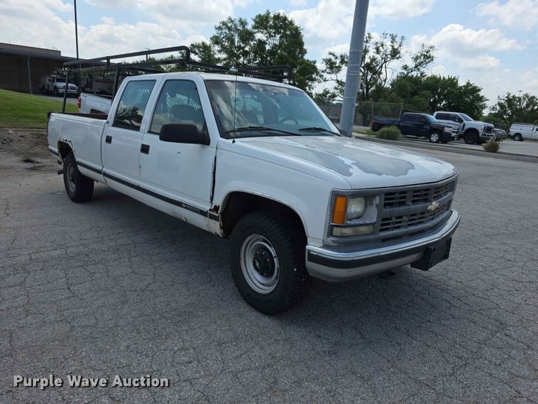 image for item FH6227 1998 Chevrolet Cheyenne 3500 Crew Cab pickup truck