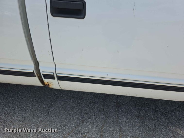 image for item FH6227 1998 Chevrolet Cheyenne 3500 Crew Cab pickup truck