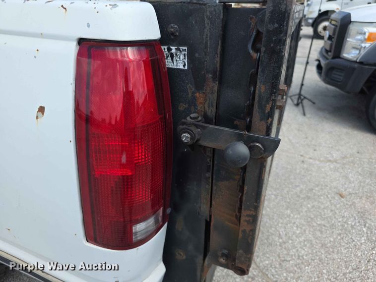 image for item FH6227 1998 Chevrolet Cheyenne 3500 Crew Cab pickup truck