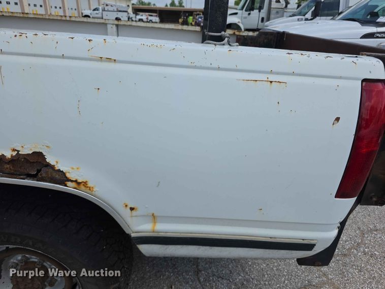 image for item FH6227 1998 Chevrolet Cheyenne 3500 Crew Cab pickup truck