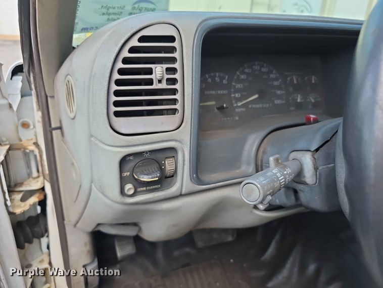 image for item FH6227 1998 Chevrolet Cheyenne 3500 Crew Cab pickup truck