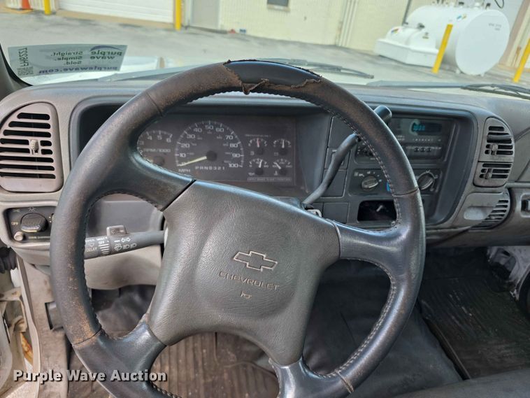 image for item FH6227 1998 Chevrolet Cheyenne 3500 Crew Cab pickup truck