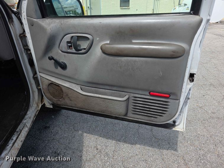 image for item FH6227 1998 Chevrolet Cheyenne 3500 Crew Cab pickup truck