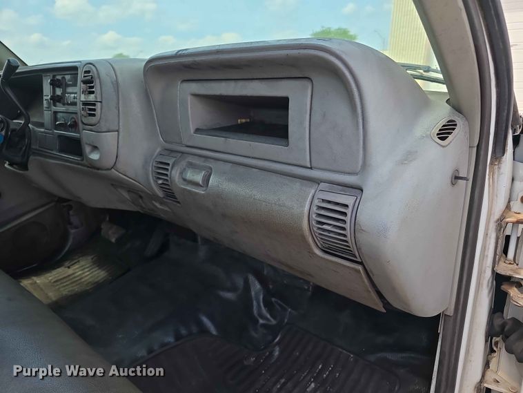 image for item FH6227 1998 Chevrolet Cheyenne 3500 Crew Cab pickup truck