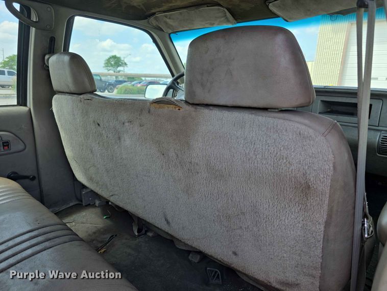 image for item FH6227 1998 Chevrolet Cheyenne 3500 Crew Cab pickup truck