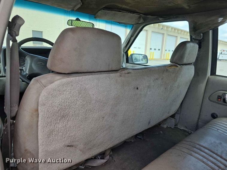 image for item FH6227 1998 Chevrolet Cheyenne 3500 Crew Cab pickup truck