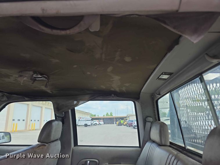 image for item FH6227 1998 Chevrolet Cheyenne 3500 Crew Cab pickup truck