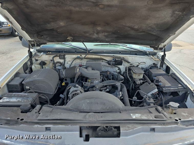 image for item FH6227 1998 Chevrolet Cheyenne 3500 Crew Cab pickup truck