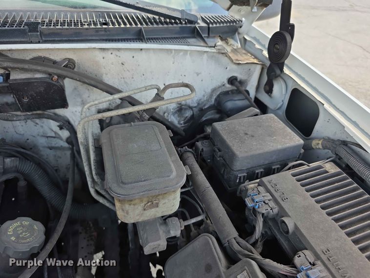 image for item FH6227 1998 Chevrolet Cheyenne 3500 Crew Cab pickup truck