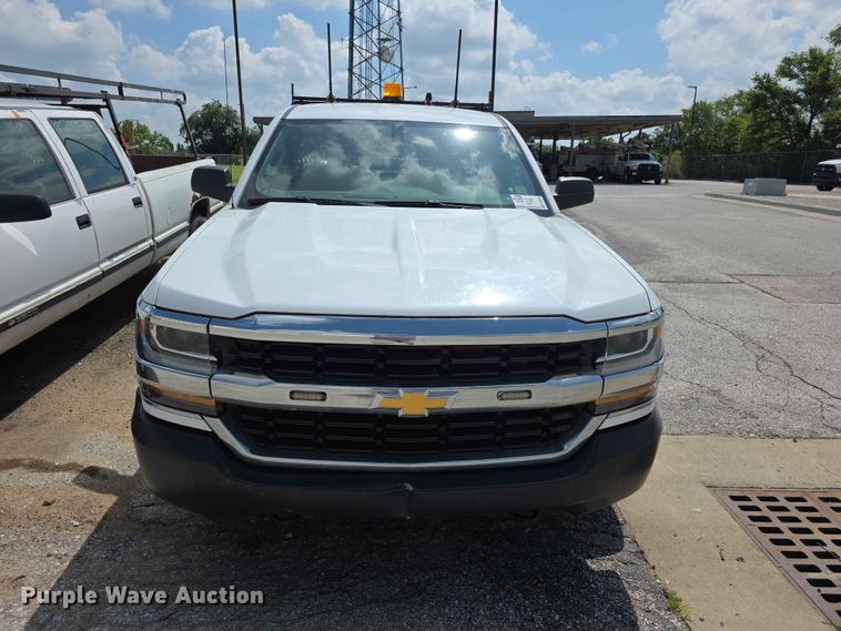 image for item FH6228 2017 Chevrolet Silverado 1500 pickup truck