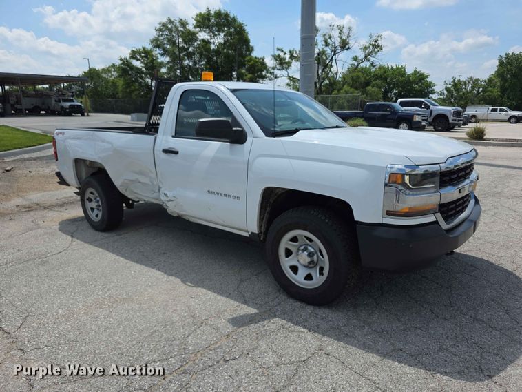 image for item FH6228 2017 Chevrolet Silverado 1500 pickup truck