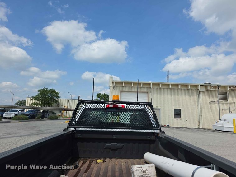 image for item FH6228 2017 Chevrolet Silverado 1500 pickup truck