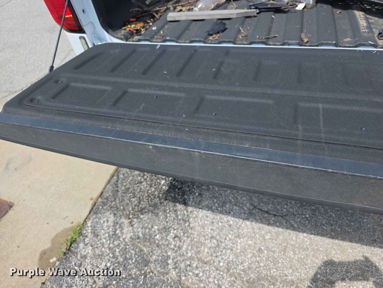 image for item FH6228 2017 Chevrolet Silverado 1500 pickup truck