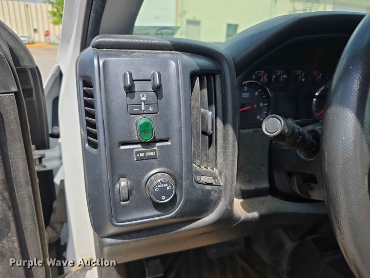 image for item FH6228 2017 Chevrolet Silverado 1500 pickup truck
